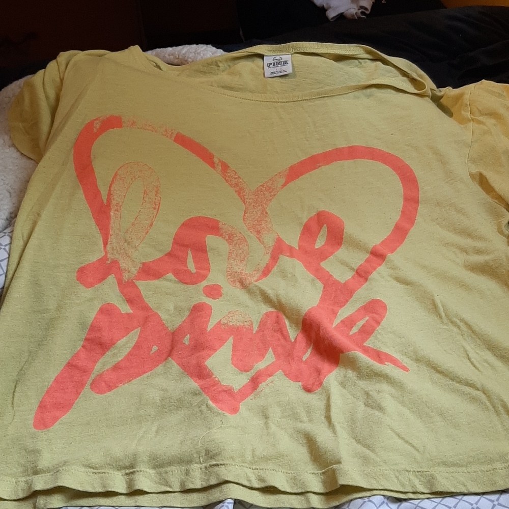 PINK tshirt